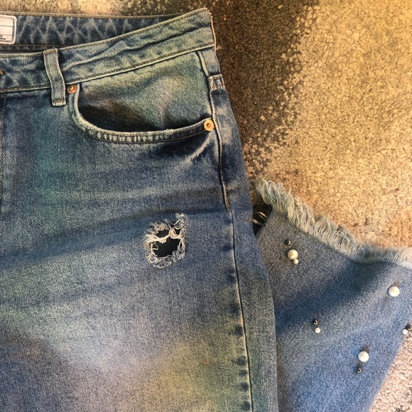 Free People destructed Boyfriend Jeans with pearls - Picture 7 of 8